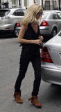 Kate Moss - INAHO Japanese Restaurant Candids