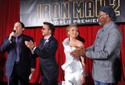 th_50408_celebrity_paradise.com_Scarlett_Johansson_Iron_Man_2_World_Premiere_in_Hollywood_26.04.2010_03_122_433lo.jpg