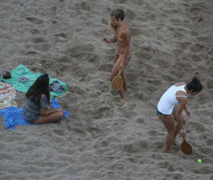 Beach Candid Voyeur Spy of Teens on Nude Beach -d4jqbmg3yb.jpg