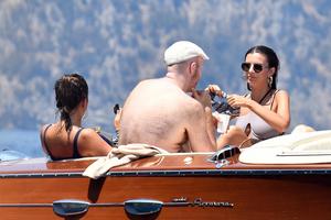 Emily Ratajkowski Wearing Swimsuits on a Boat in Positano, Italy - 6_23_17x6d45lspub.jpg