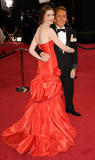 http://img165.imagevenue.com/loc511/th_25827_celebrity_paradise.com_TheElder_AnneHathaway163_122_511lo.jpg