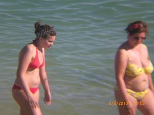 Spying Women On The Beach-m1mklbp16q.jpg