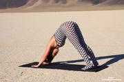 Aria Giovanni - Checkered Yoga 1 -n12hro3wsr.jpg