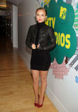 http://img165.imagevenue.com/loc858/th_87200_Hayden_Panettiere_-_MTV-TRL_020908_10_122_858lo.jpg