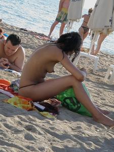 Greek Beach Voyeur - Topless Girl With Very Big Nipples-g3e9hlwnff.jpg